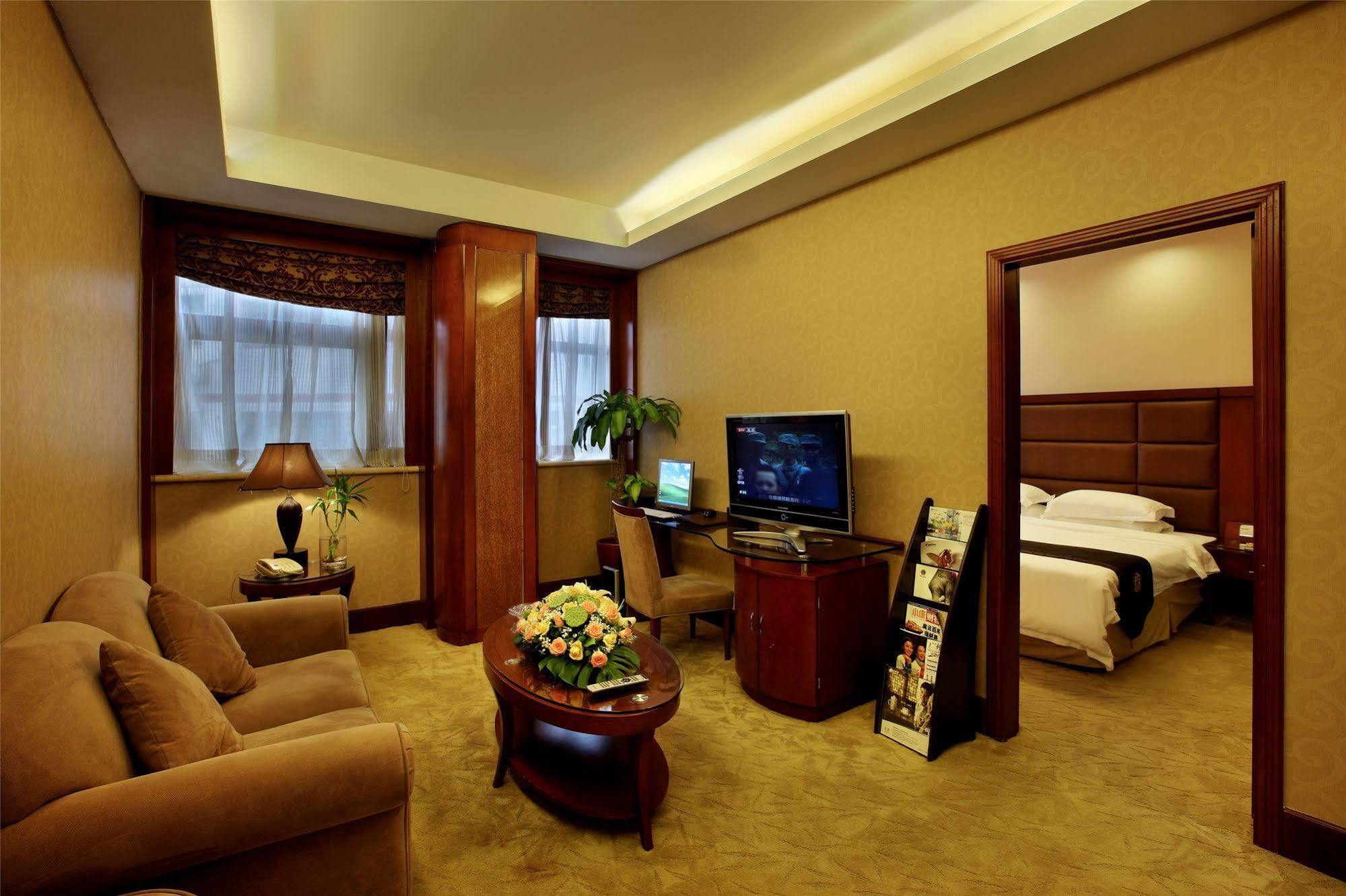Shenzhen Luohu Hongfeng Hotel Exterior photo