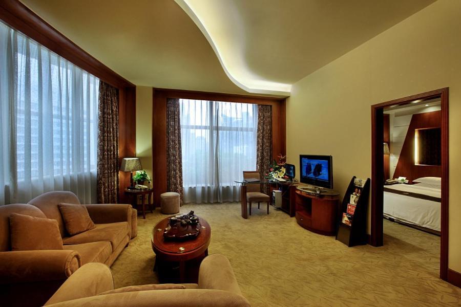 Shenzhen Luohu Hongfeng Hotel Exterior photo